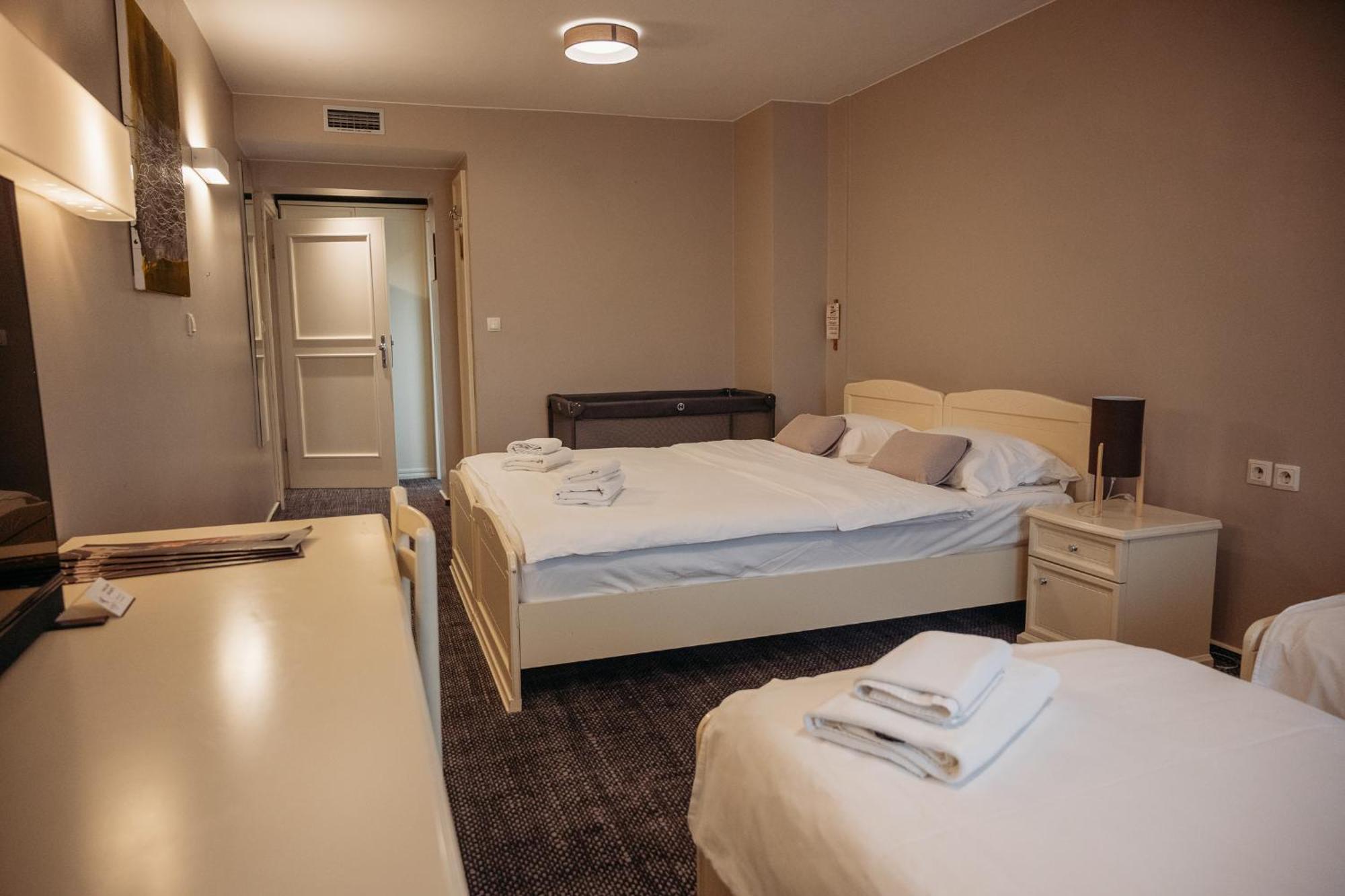 Hotel Kunst Krško Cameră foto